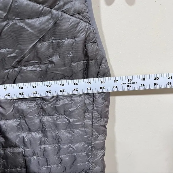 Patagonia Women's Nano Puff Insulated Vest grey size medium EUC - Image 10