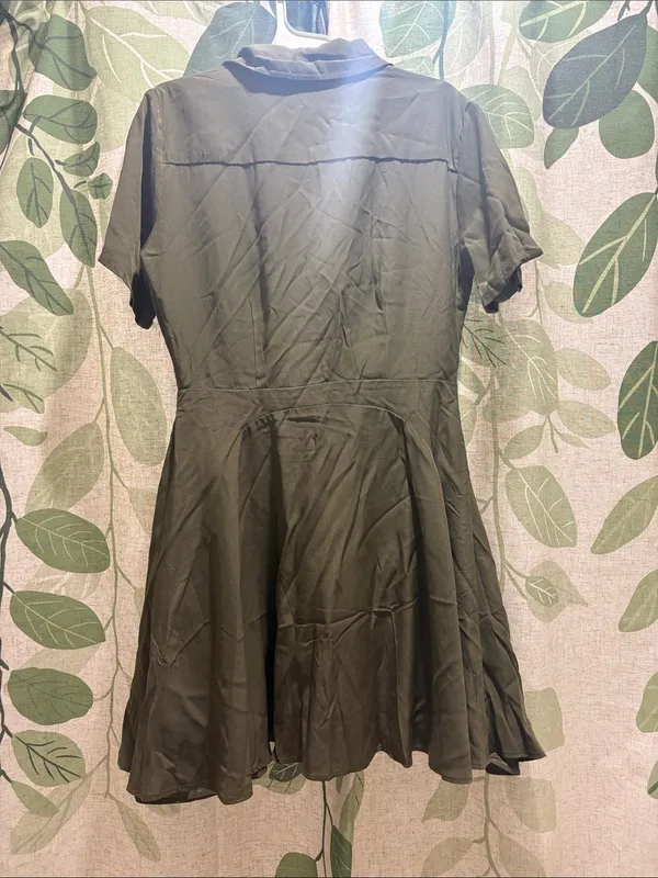 Olive Green Short Sleeve Fit-and-Flare Dress - Image 3