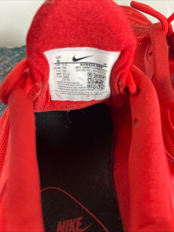 Nike All-Red Mesh Athletic Sneakers - Image 10