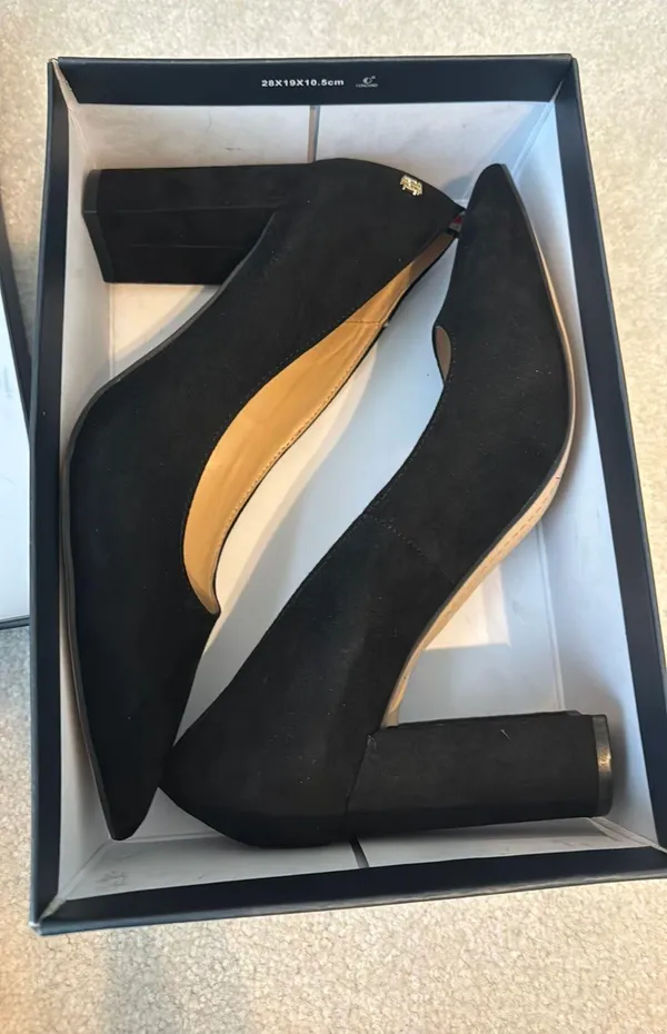 High Heels - Image 5