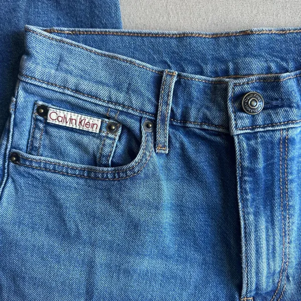 Y2K Calvin Klein Women’s Original Straight Medium Wash Denim Blue Jeans - Image 4