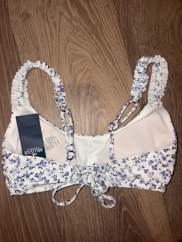 brand new hollister floral blue and white ruffle top - Image 2