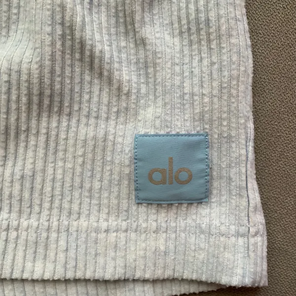 Alo Yoga Muse Ribbed Shorts Blue Skies Heather XS - Image 5