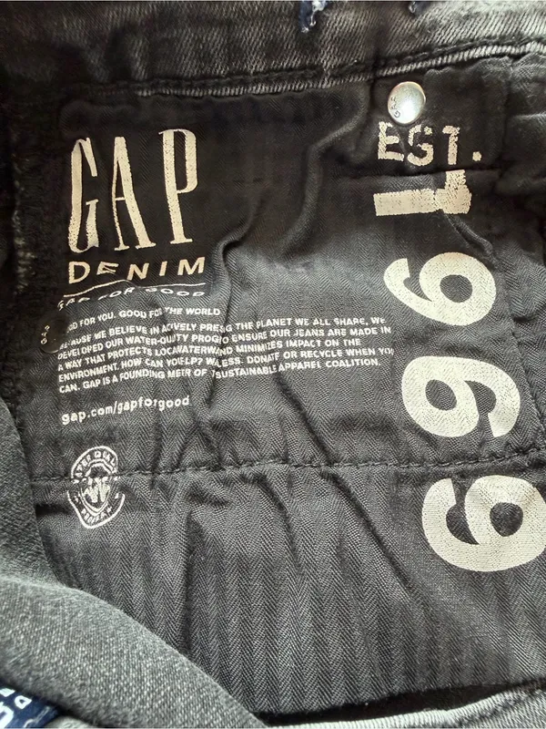 GAP Women's Black Skinny Jeans - Image 4