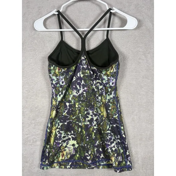 Lululemon Power Y‎ Tank Luon in the Lilac Size 4 Yoga Pilates Unpadded Wicking - Image 3