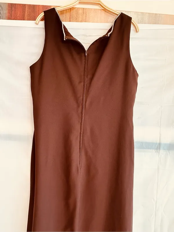 Onyx Nite Brown Sleeveless Maxi Dress - Image 7