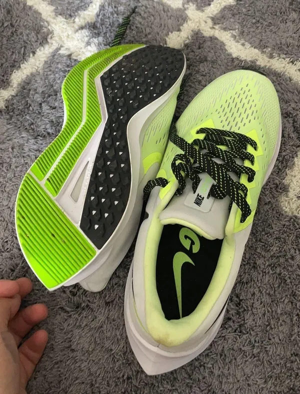 Running Shoes - Image 4