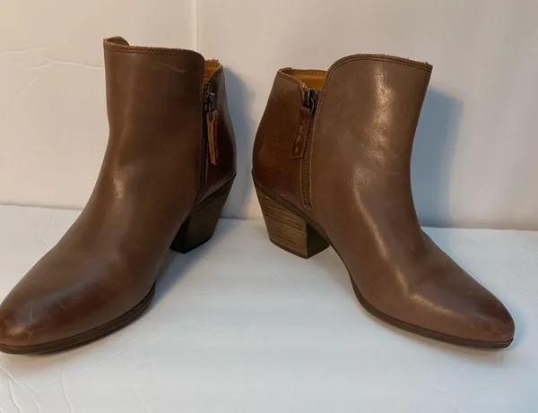 Frye Judith Seam Ankle Zip Booties EUC - Image 5
