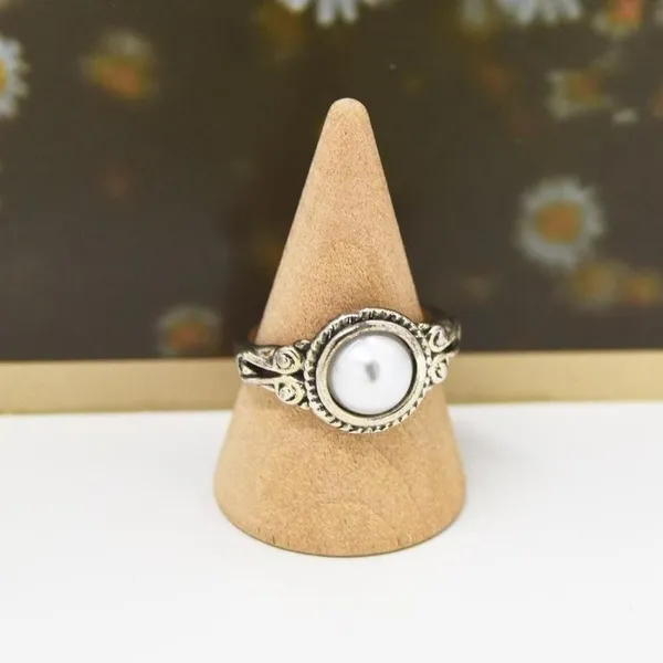 Faux Round Pearl Ring Silver - Image 3