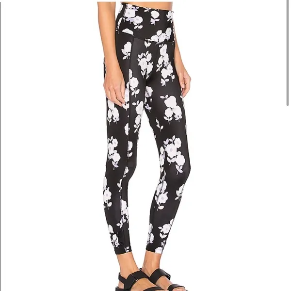 Kate spade & Beyond Yoga Side Bow Leggings 397 - Image 12