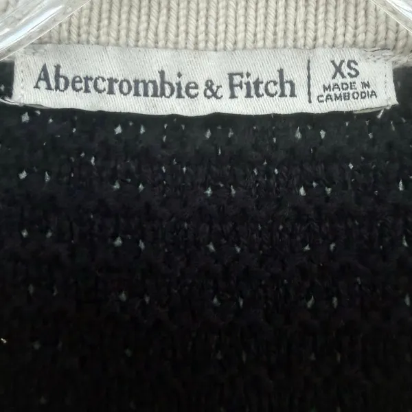 Abercrombie & Fitch Black with Cream Trim Knit Cardigan Sweater Size XS - Image 4