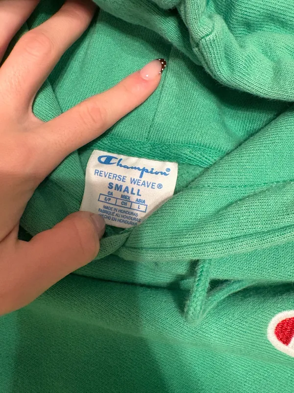 Champion Women’s Hoodie Small - Image 2