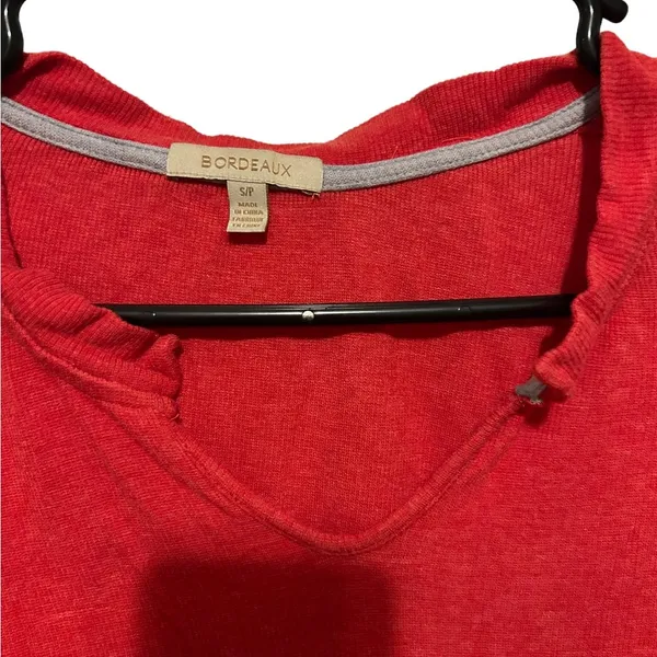 Bordeaux red long sleeve ribbed shirt size small - Image 2