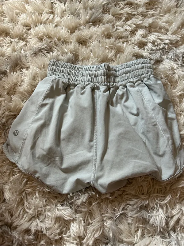 Lululemon high waisted hotty hots light blue 2.5 inch - Image 3