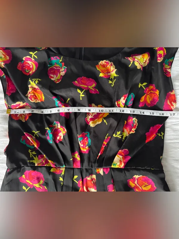 Betsey Johnson Black Floral Rose Print Dress Small 4 6 Pleated Blouson Waist - Image 8