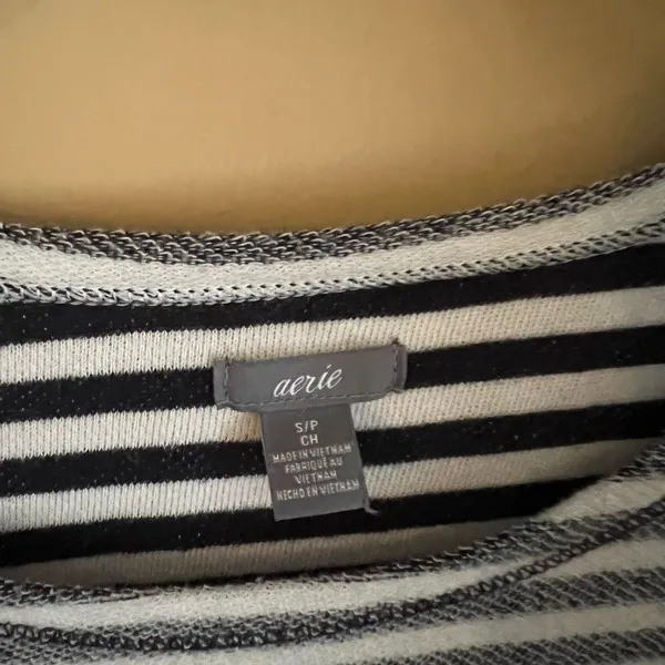 Aerie small striped top‎ - Image 5