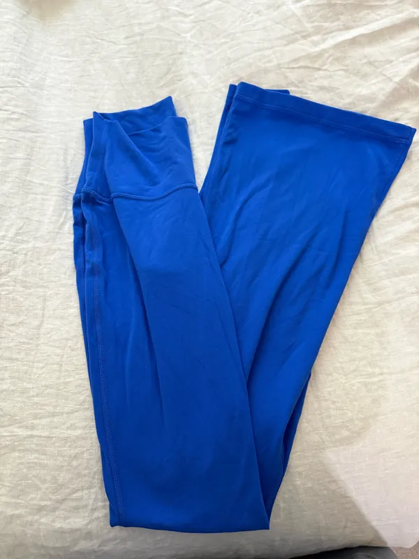 Aritzia Yoga Pants TNA  - Image 4