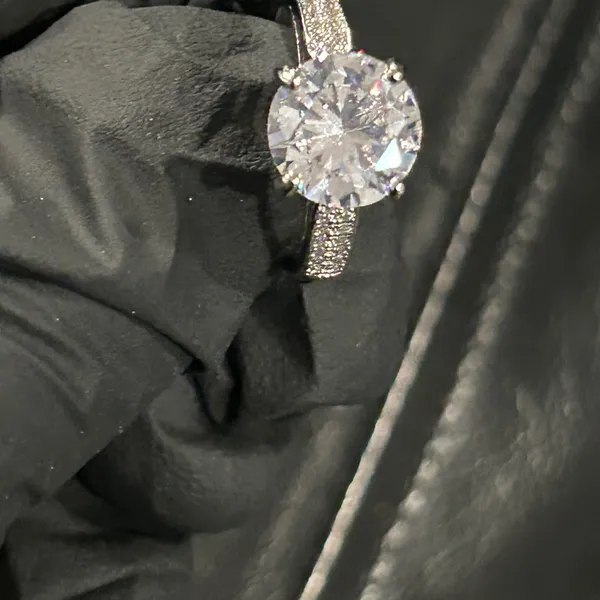 Elegant Silver Women's Ring - Image 5