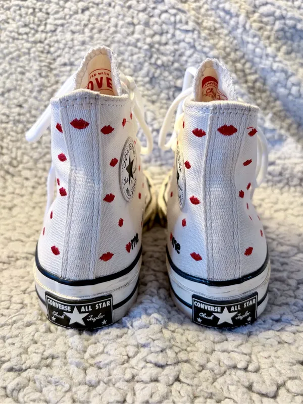 Converse Chuck 70 High Top "Love Me" Embroidered Lips Valentine Limited Edition. - Image 3