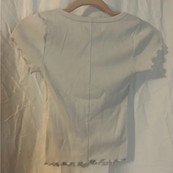 Abercrombie and Fitch White Ruffle Shirt size XS - Image 3