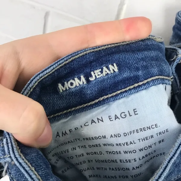 American Eagle High Rise Distressed Mom Jean Size 2 - Image 10