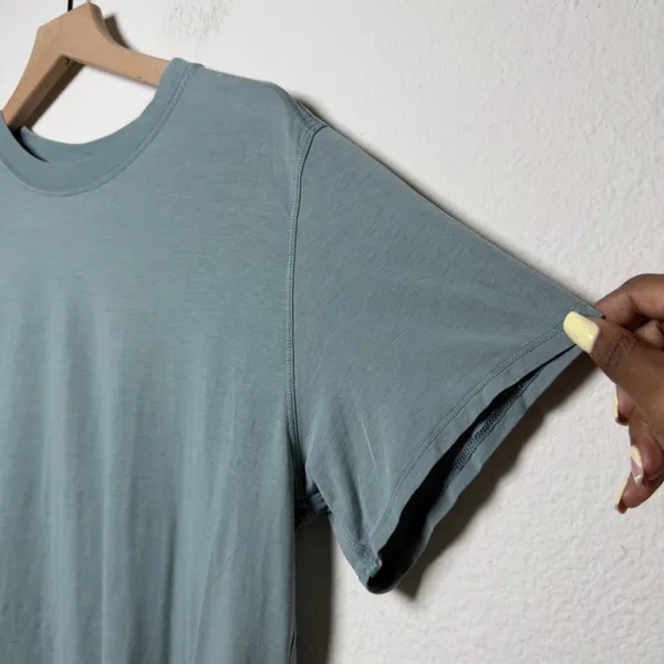 Lululemon Women All Yours T-Shirt 8 Green Short Sleeve Crew Neck Tee Casual - Image 2
