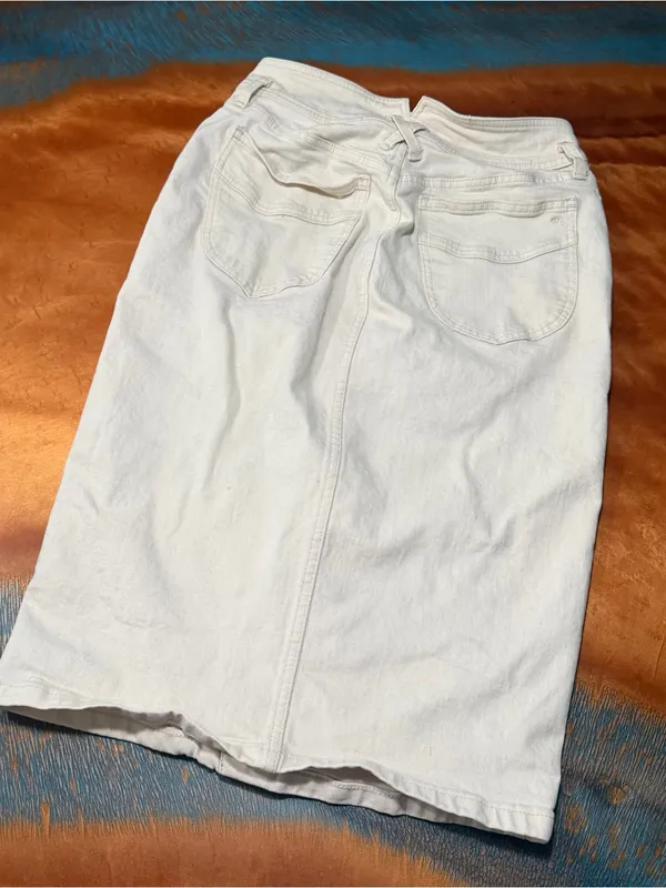 Madewell Western Edition High waist Button-Front Denim Skirt Ecru size 28 - Image 4