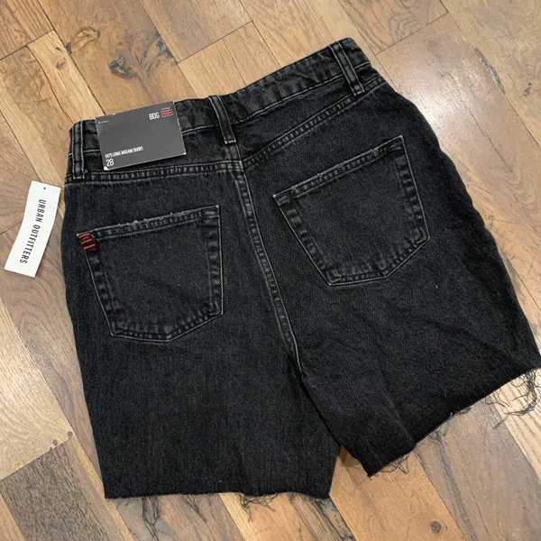 Urban Outfitters BDG NWT 90s Hi Rise Distressed Shorts Size 28 - Image 3