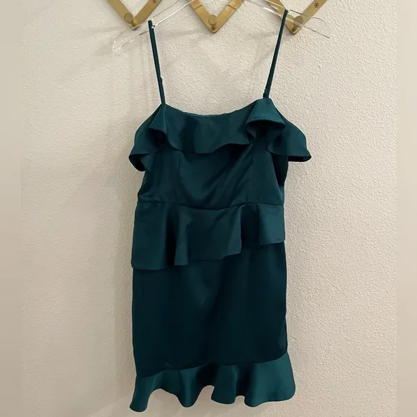 NWOT NBD Revolve Soozie Mini Dress Emerald Green Satin Small - Image 3