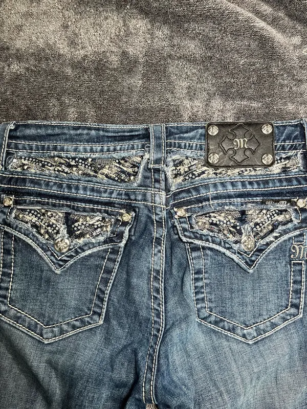Miss Me Women Size 30 Bootcut Jeans Embellished Back Pockets Thick Stitch Medium Wash - Image 5
