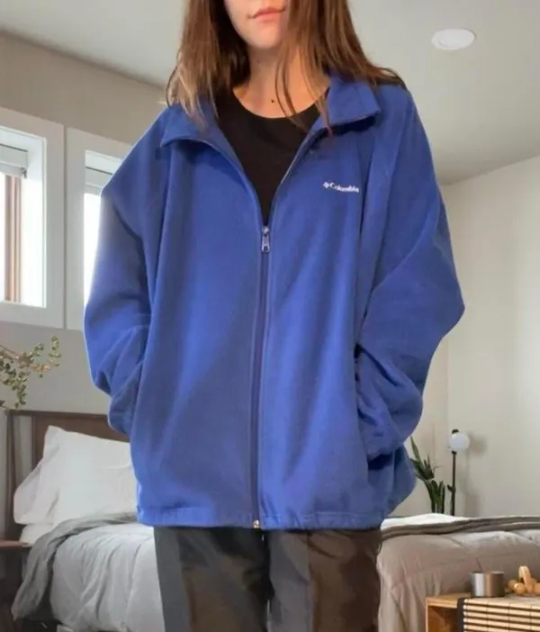 Super comfy + cute electric blue fleece zip up 🦋 - Image 3