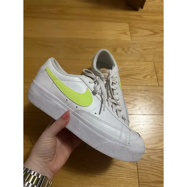 Nike Blazer Low Platform " White/Black/Light Lemon Twist" Size 8.5 - Image 2