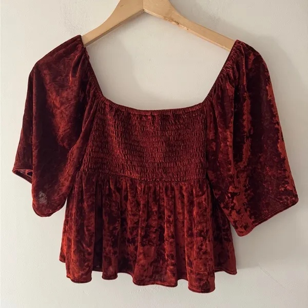American Eagle Red Velvet Cropped‎ Smocked Blouse Flare Sleeves - Image 2