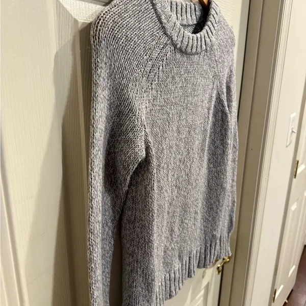 Aerie Heathered Gray Crew Neck Sweater - Image 3