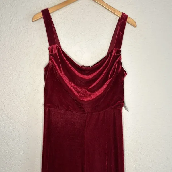 NEW BCBG Paris Burgundy Wine Velvet Jumpsuit Holiday Vampire Fall Wide Leg - Image 3