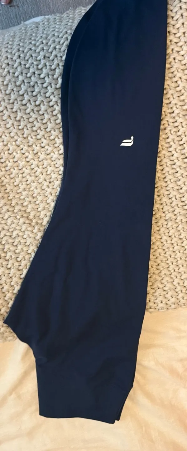 Fabletics  No-Seam PureLuxe TLC Legging - Image 3