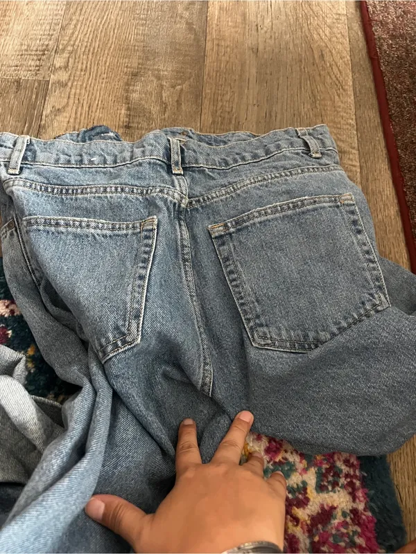 Mango size 4 cuffed jeans - Image 8