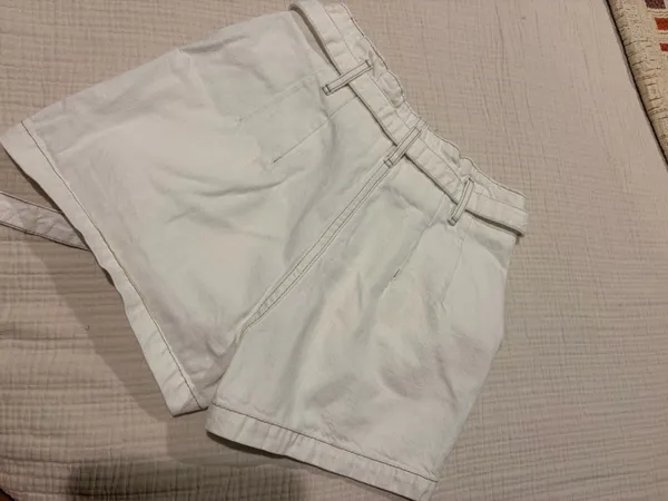 Abercrombie Shorts Natural Rise White - Image 2