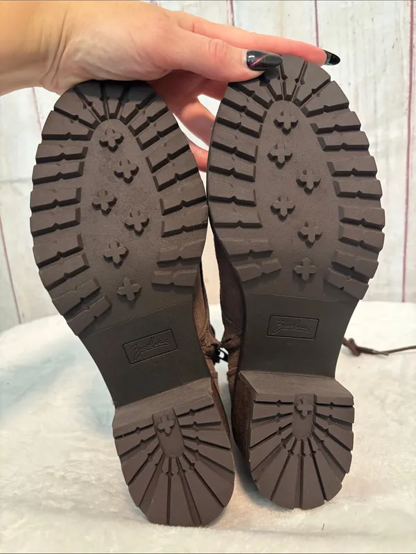 NWOT Zodiac Gemma Booties - Image 4