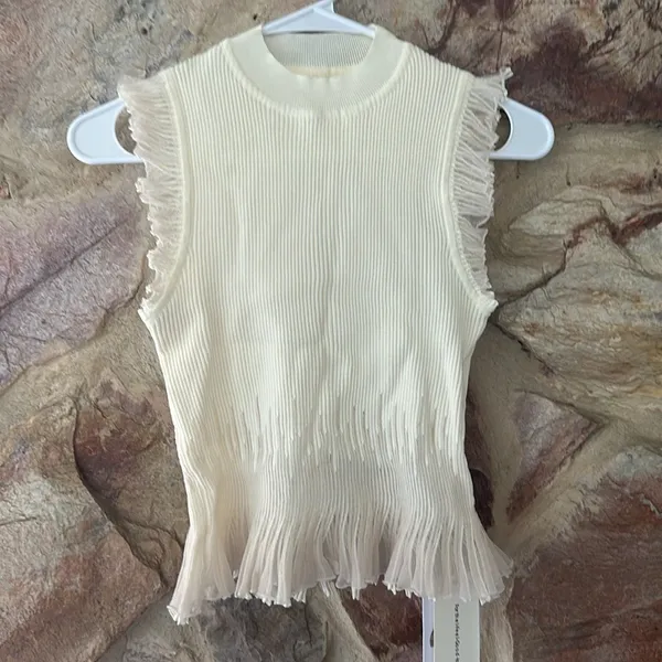 Commense Ribbed Knit Ruffle Top size small - Image 3