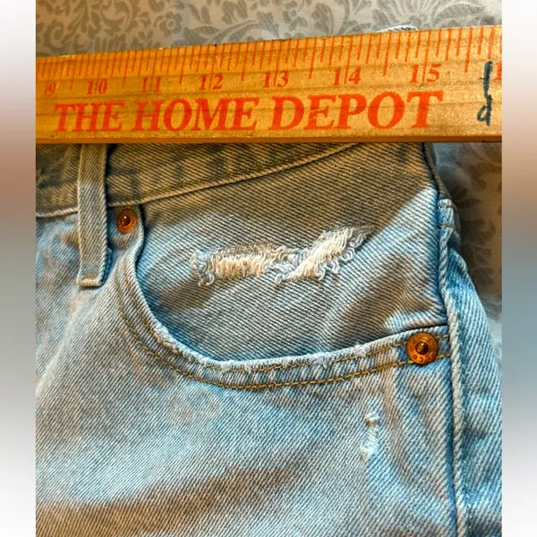 Levis 501 XX cut off distressed denim shorts shot pants daisy dukes Size W 29. - Image 9