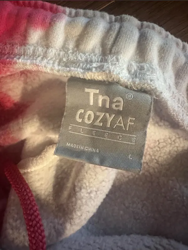 Aritzia TNA cozy AF sweatpants colors: pink, purple, and white tie-dye size: L flaws: a couple small stains pictured (would probably be easy to get out, i haven’t tried) #aritzia #tiedye #loungewear #cozy #trendin - Image 4