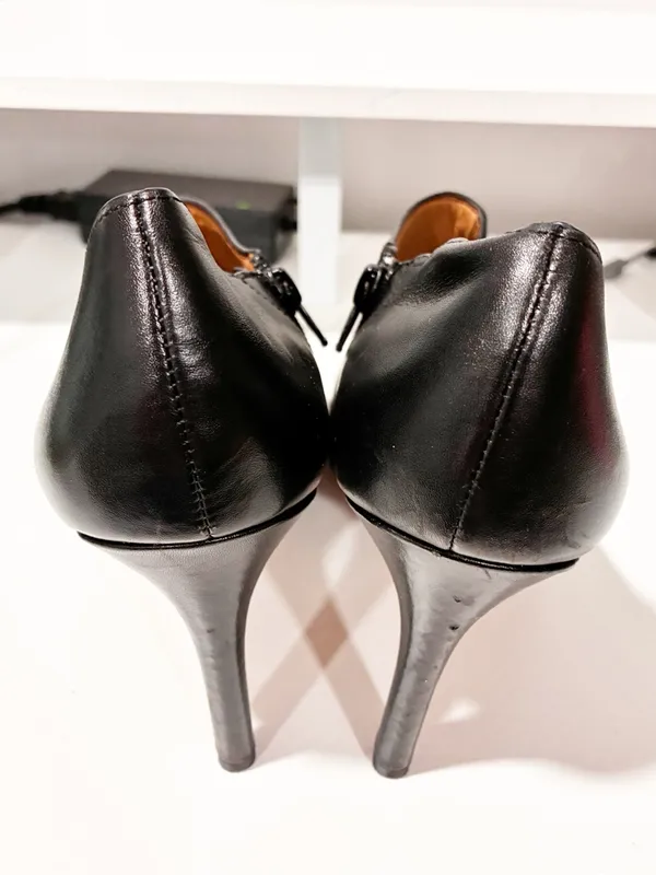 Coach Boots Size 9B Black Leather Ankle Zip Heeled Booties Seneca - Image 5