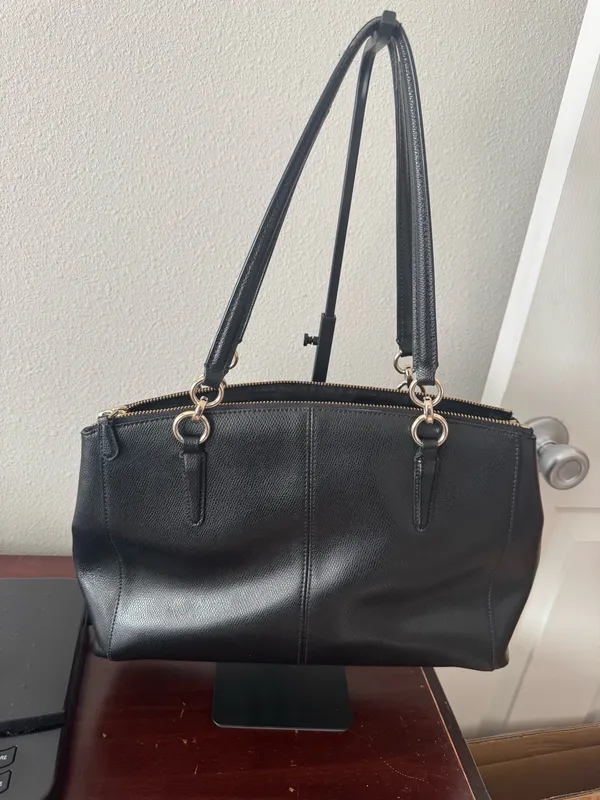 Coach Christie Carryall - callouts - Image 3