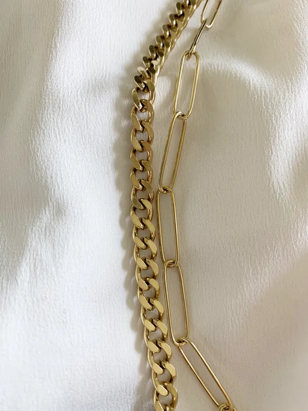 Boutique Gold Double Link Bracelet - Image 3