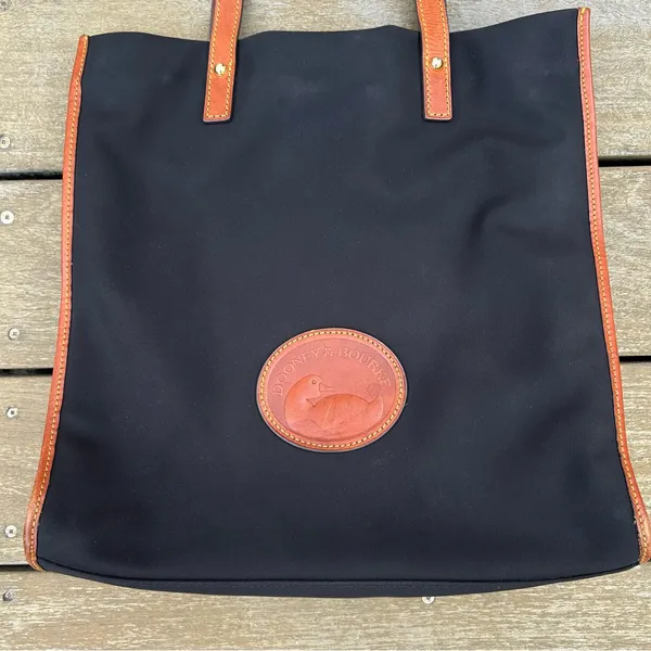 Black Dooney & Bourke Tote Shoulder Bag w/ Tan Leather Trim Leather Logo Patch - Image 2
