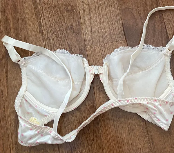 Vintage 90s Victoria’s secret satin coquette cream pink polka dot lace trimmed bra - Image 5