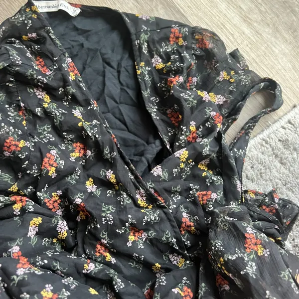 Abercrombie & Fitch black midi wrap dress floral orange and yellow floral size M - Image 10