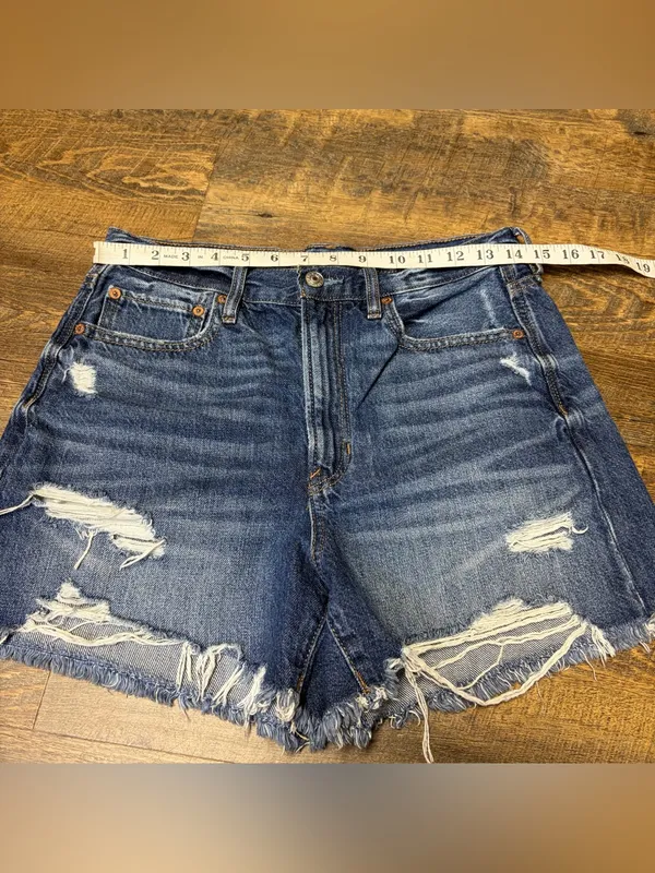 American Eagle 90s Boyfriend Denim Jean Short Womens 6 Distressed Ripped Jorts - Image 2