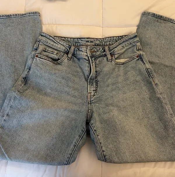 Old Navy Jeans - Image 3